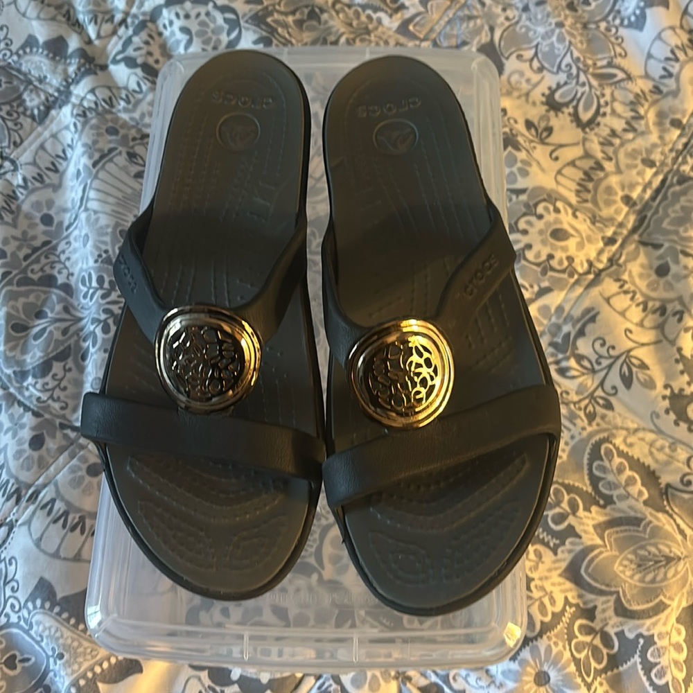 Croc slides gently used